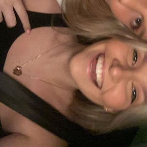 Meet your Posher, Rayna